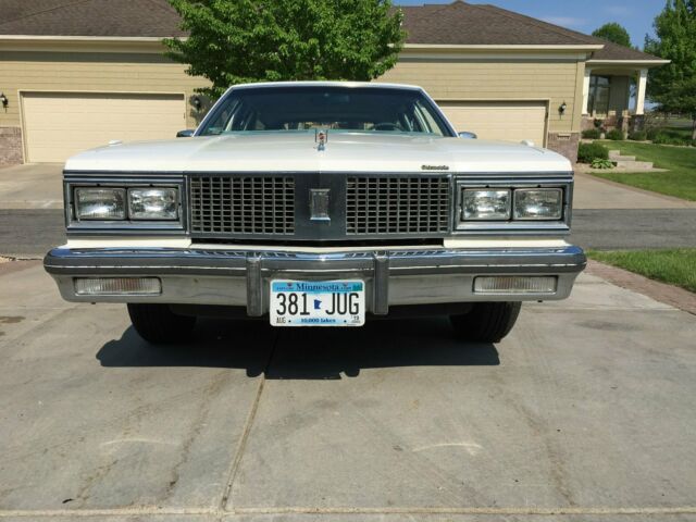 1988 Oldsmobile Custom Cruiser Wagon - 2nd owner 1988 Oldsmobile Custom Cruiser wagon