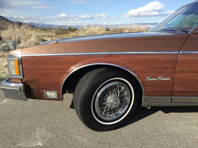 1988 Oldsmobile Custom Cruiser 3 seat - photo 4