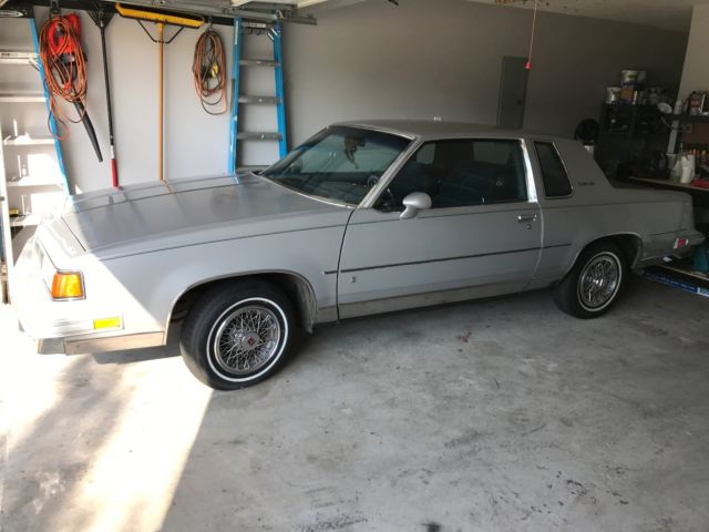 1988 Oldsmobile Cutlass Supreme Classic 1988 Oldsmobile Cutlass Brougham