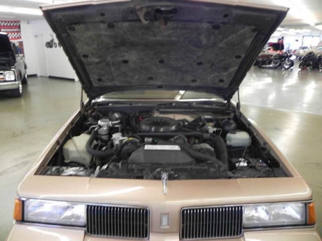 1988 Oldsmobile Cutlass Classic 2dr Coupe - photo 10