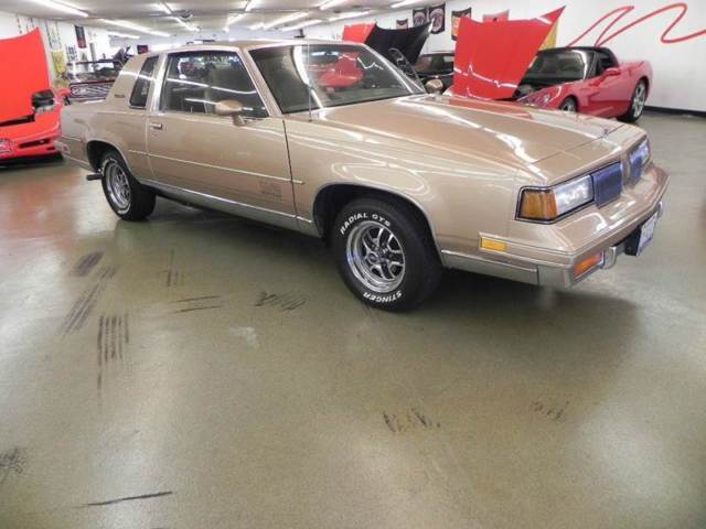1988 Oldsmobile Cutlass Classic 2dr Coupe - photo 2