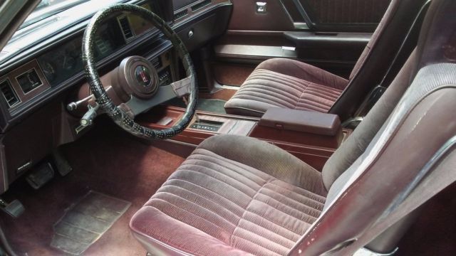 1988 Oldsmobile Cutlass Classic Coupe 2-Door GT - photo 13