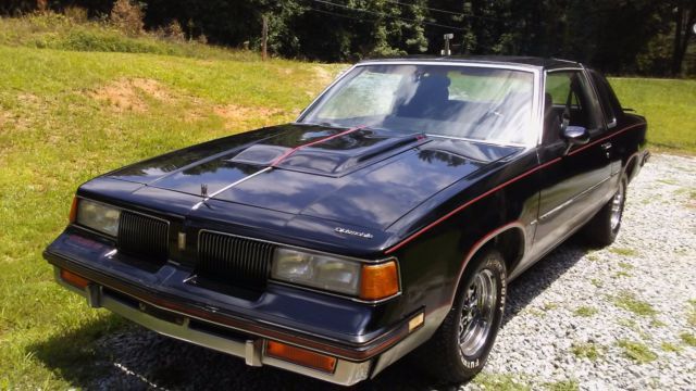 1988 Oldsmobile Cutlass Classic Coupe 2-Door GT - photo 4