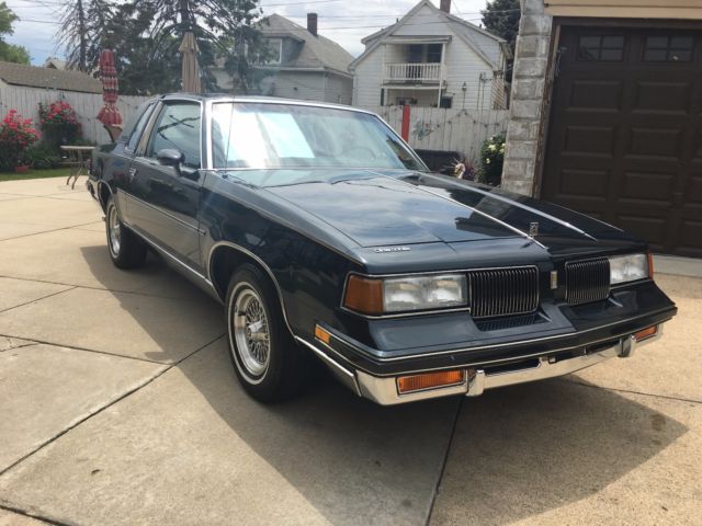1988 Oldsmobile Cutlass Supreme Classic Brougham F41 N78 1988 Oldsmobile Cutlass Brougham Classic