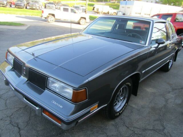 1988 Oldsmobile Cutlass Brougham - photo 12