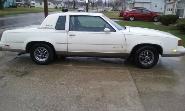 1988 Oldsmobile Cutlass Classic Coupe 2-Door