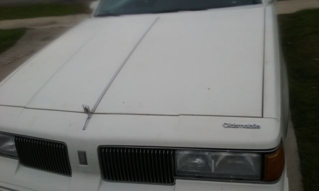 1988 Oldsmobile Cutlass Classic Coupe 2-Door - photo 11