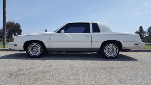 1988 Oldsmobile Cutlass COUPE ** NO RESERVE ** - photo 3