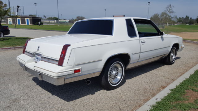 1988 Oldsmobile Cutlass COUPE ** NO RESERVE ** - photo 7