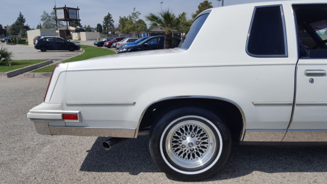 1988 Oldsmobile Cutlass COUPE ** NO RESERVE ** - photo 8