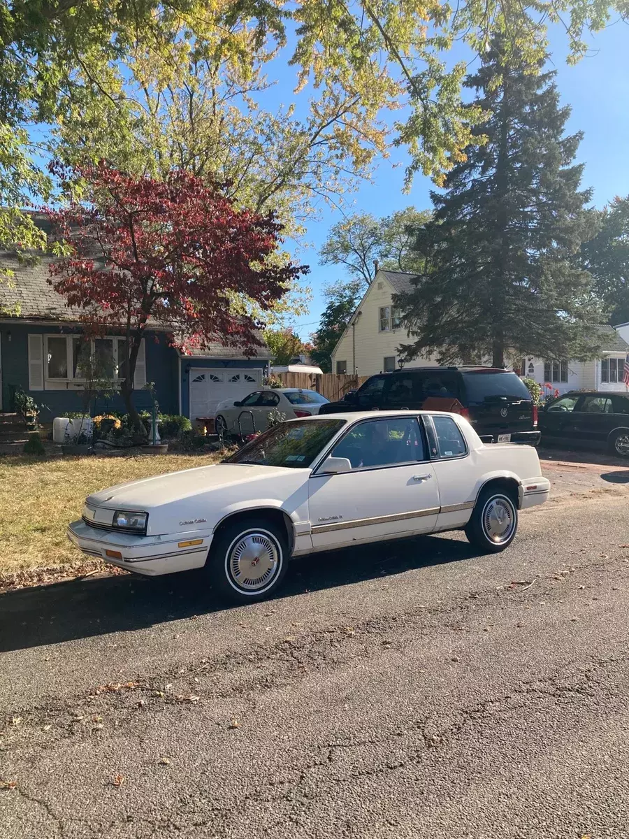1988 Oldsmobile Cutlass White SL 1988 Oldsmobile Cutlass SL