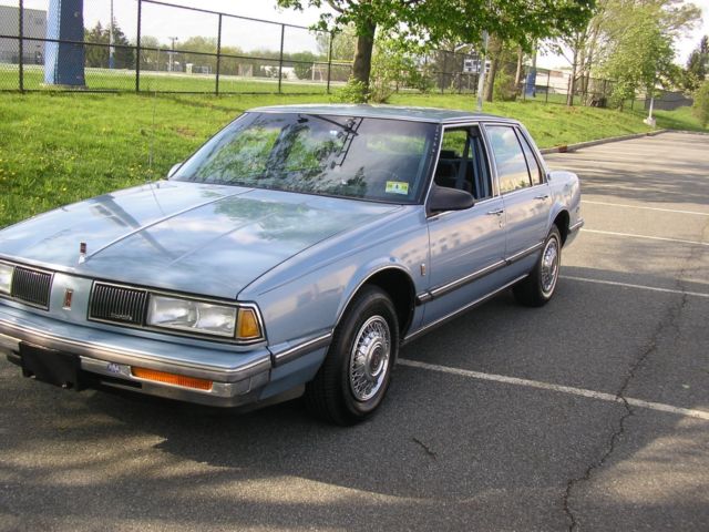 1988 Oldsmobile Delta 88 Royale Brougham 1988 Oldsmobile Eighty-Eight