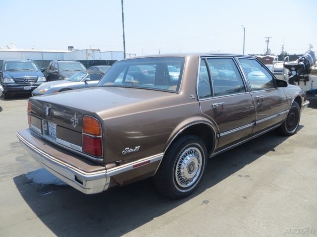 1988 Oldsmobile Eighty-Eight Brougham - photo 3