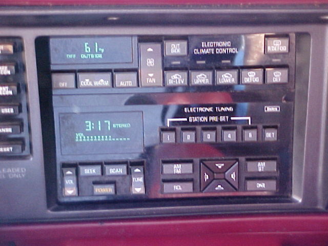 1988 Oldsmobile Toronado Trofeo Coupe 2-Door - photo 11