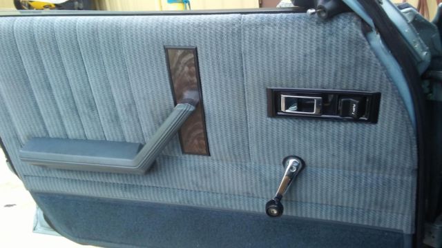 1988 Plymouth Reliant - photo 7