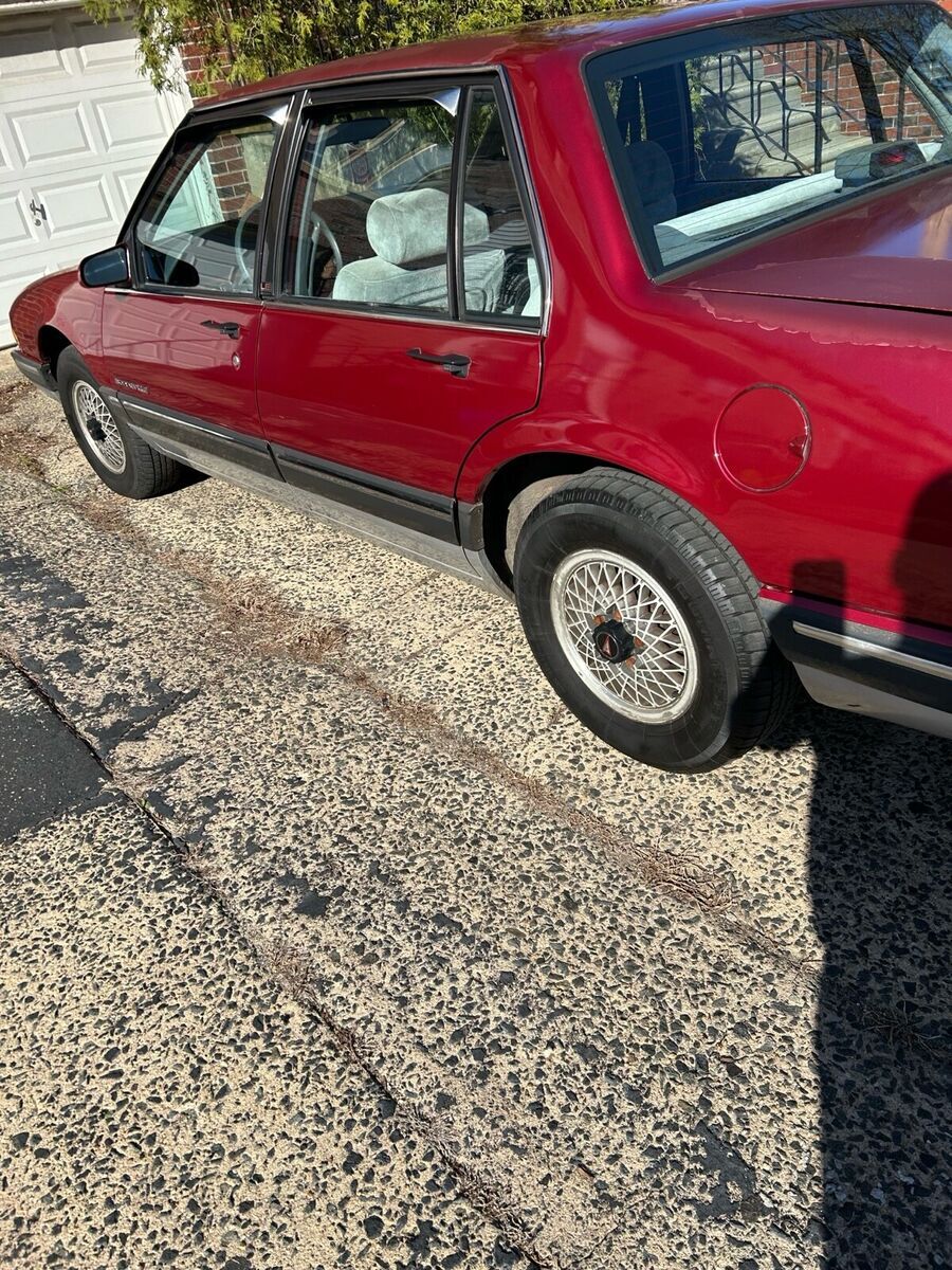 1988 Pontiac Bonneville LE - photo 4