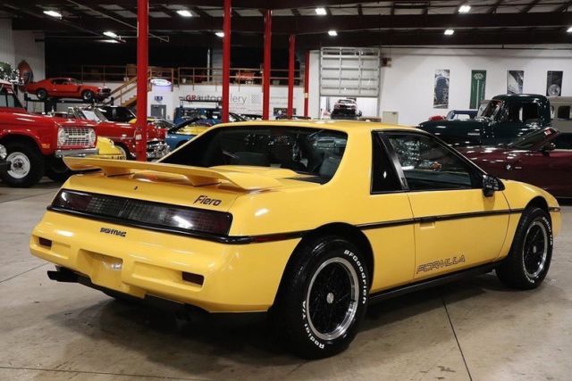1988 Pontiac Fiero -- - photo 5