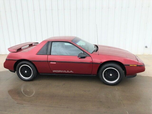 1988 Pontiac Fiero 34K original Miles, One Owner, Like New Exterior and Interior 1988 Pontiac Fiero