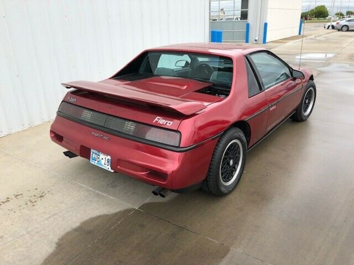 1988 Pontiac Fiero - photo 6