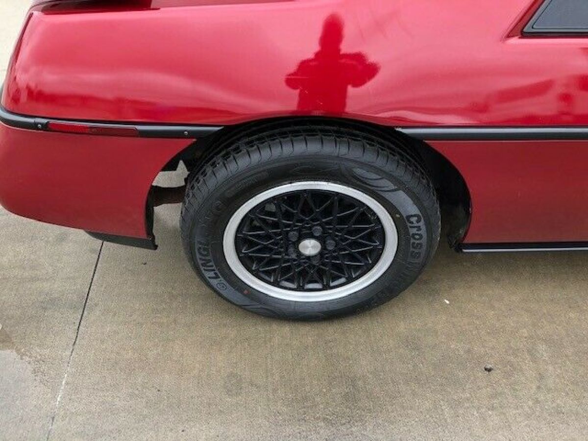 1988 Pontiac Fiero - photo 7