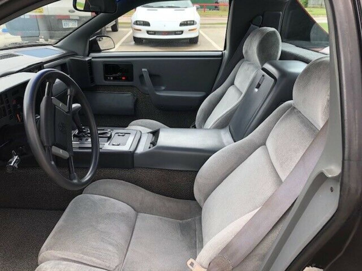 1988 Pontiac Fiero - photo 8
