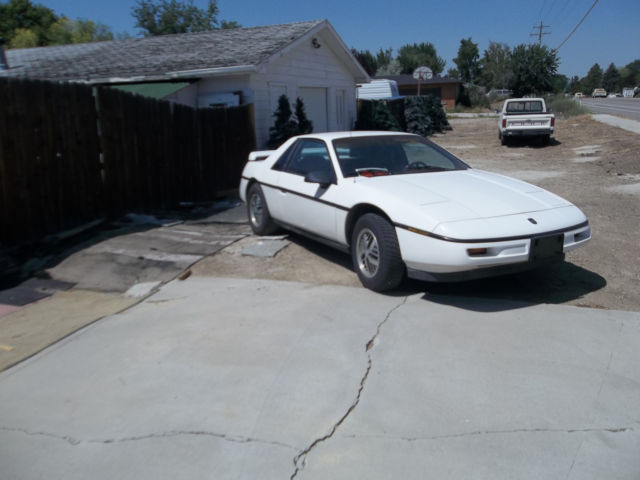 1988 Pontiac Fiero BASE - photo 4