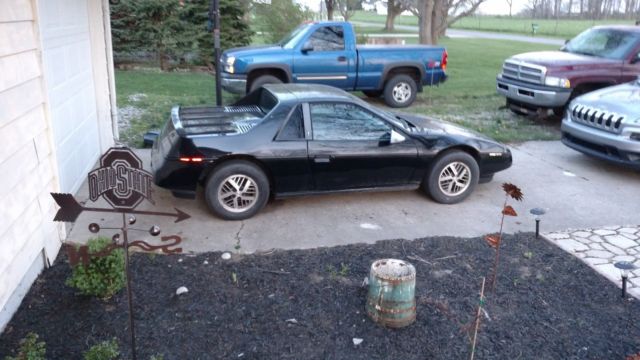 1988 Pontiac Fiero - photo 4