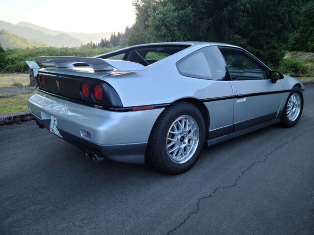 1988 Pontiac Fiero GT - photo 5