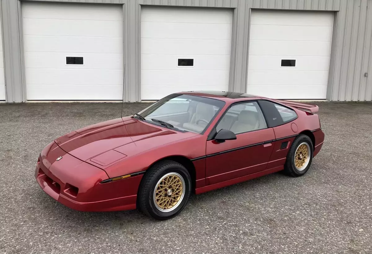 1988 Pontiac Fiero GT
