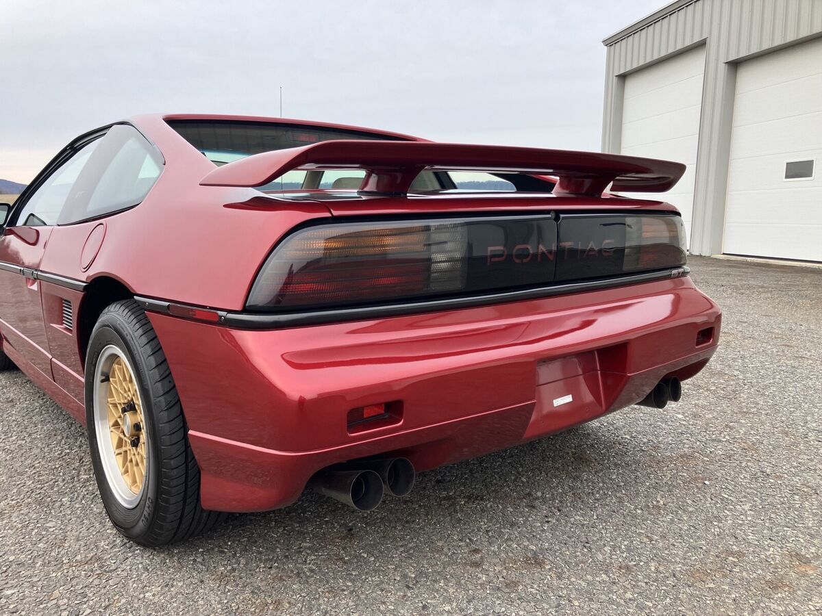 1988 Pontiac Fiero GT - photo 3