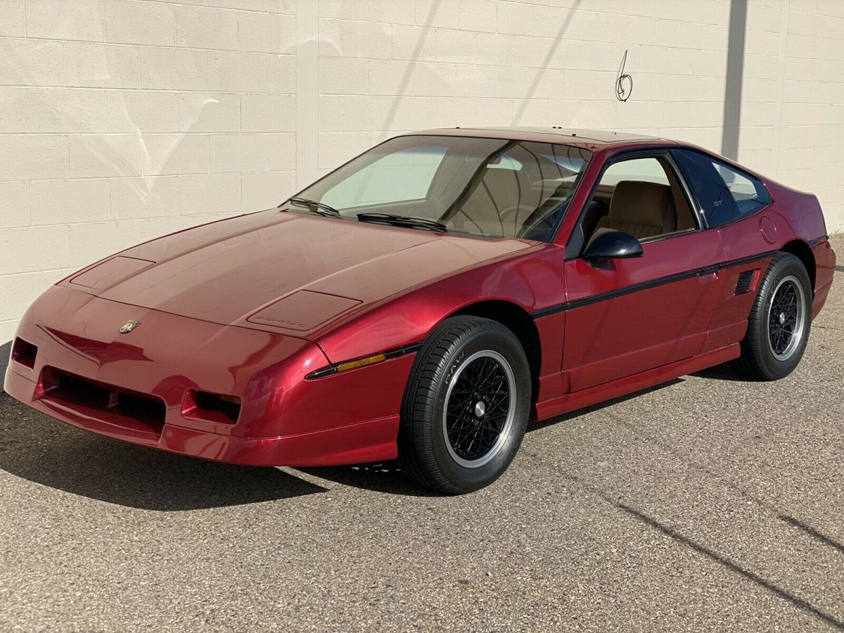 1988 Pontiac Fiero GT - photo 2