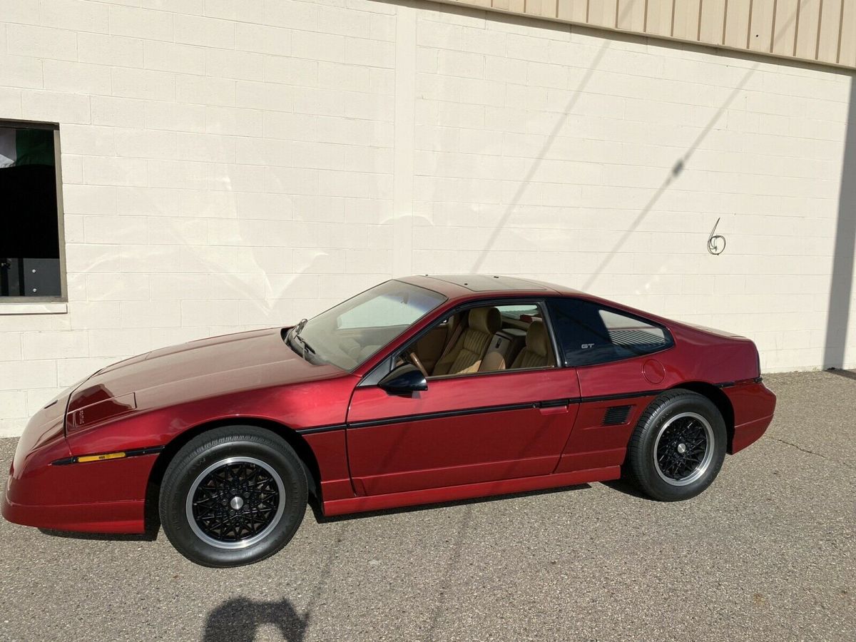 1988 Pontiac Fiero GT - photo 3