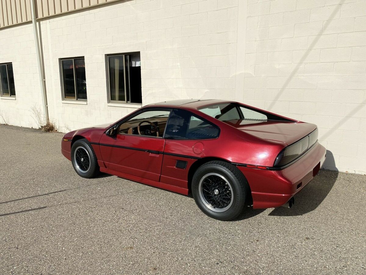 1988 Pontiac Fiero GT - photo 4