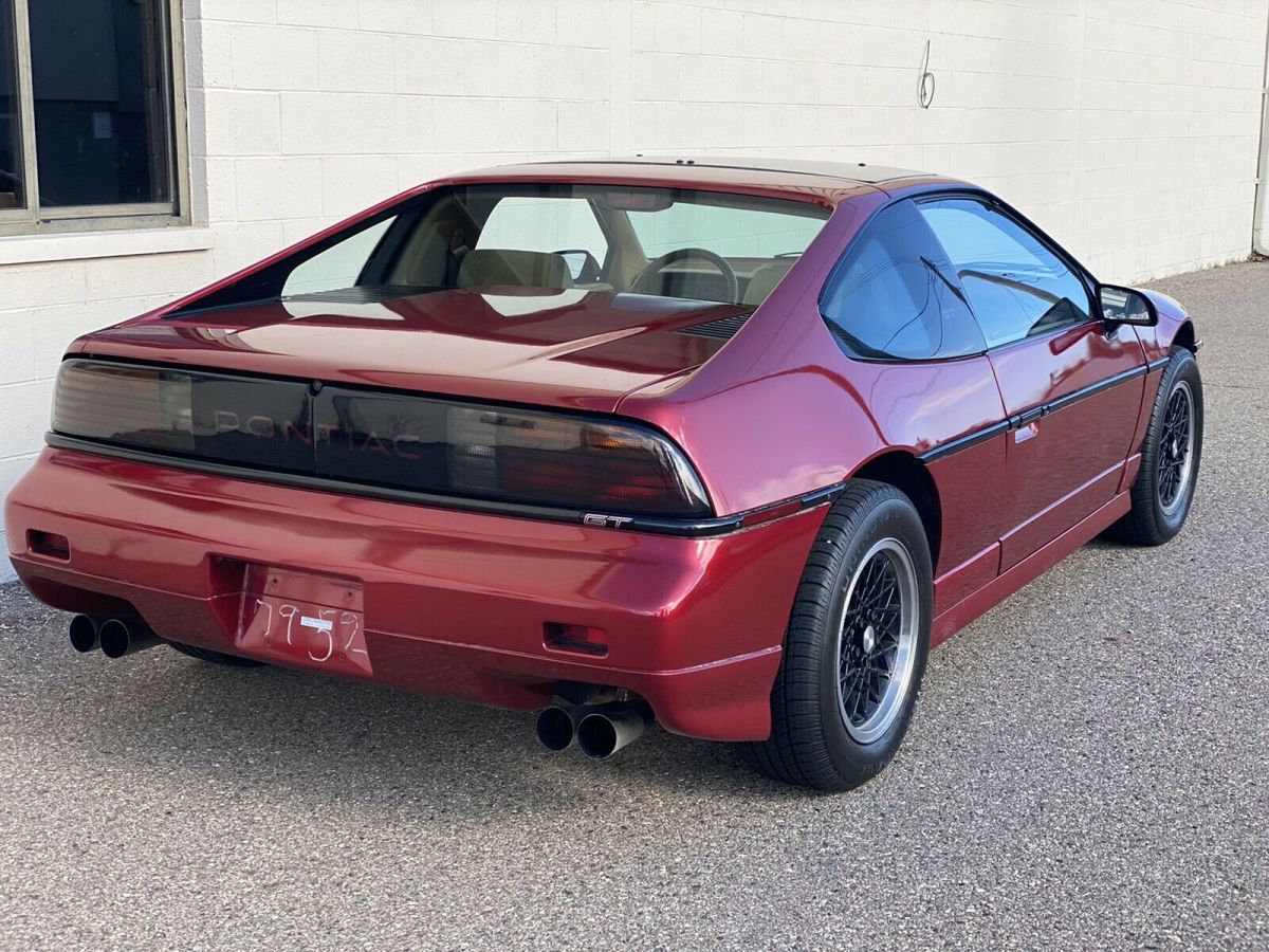 1988 Pontiac Fiero GT - photo 8