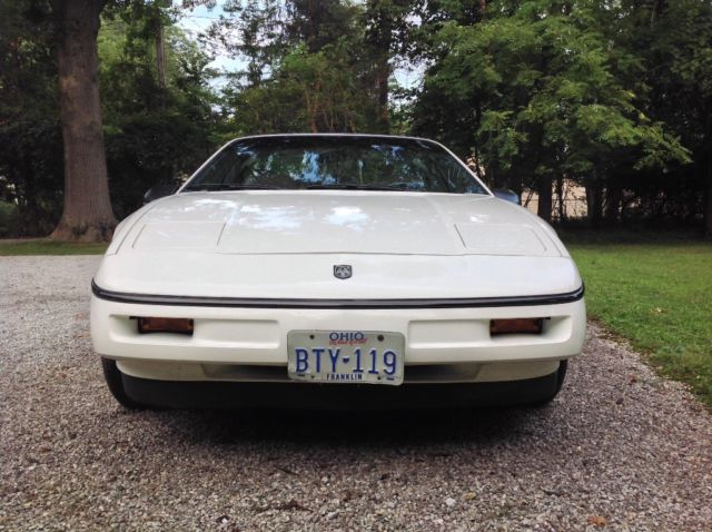 1988 Pontiac Fiero Coupe - photo 3