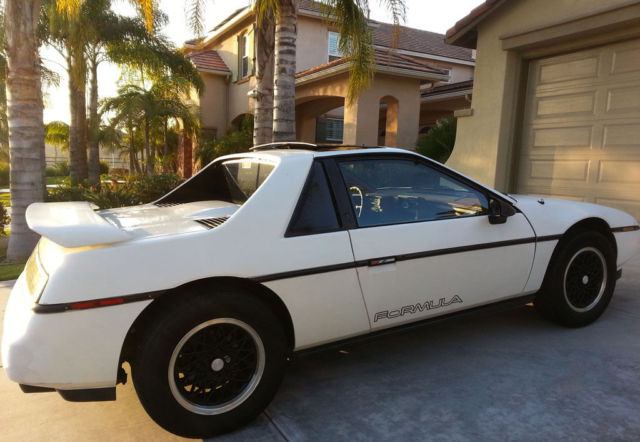 1988 Pontiac Fiero Formula 42K Miles 1988 Pontiac Fiero Coup