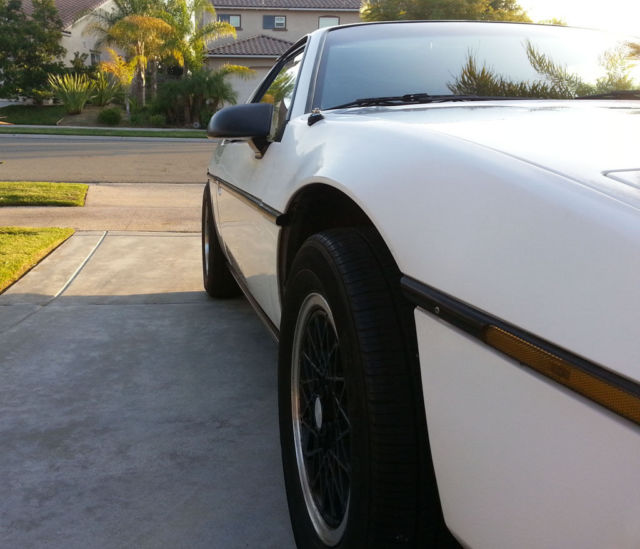 1988 Pontiac Fiero Coup - photo 10