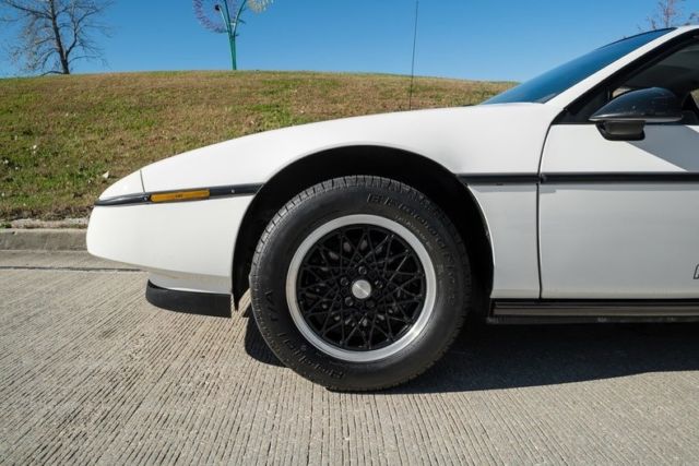 1988 Pontiac Fiero Formula Free Shipping Until January 1 - photo 5