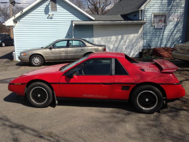 1988 Pontiac Fiero - photo 3