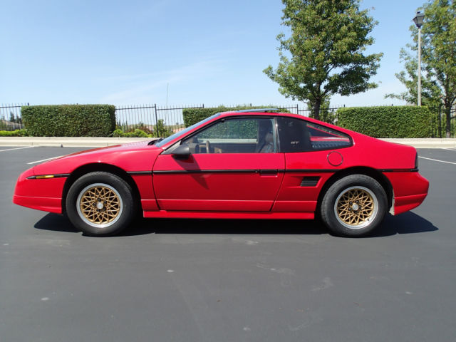 1988 Pontiac Fiero GT *1 Owner *CLEAN TITLE *5 Speed Manual*97K Miles *CALI Car 1988 Pontiac Fiero GT