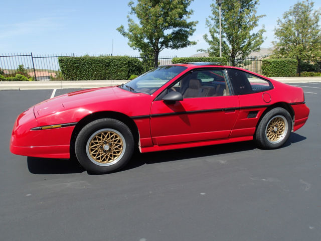 1988 Pontiac Fiero GT - photo 2
