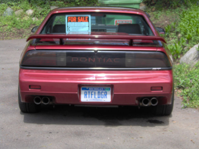 1988 Pontiac Fiero GT - photo 2
