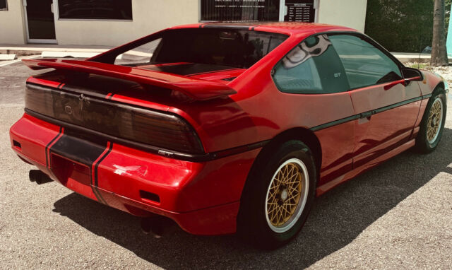 1988 Pontiac Fiero GT - photo 4