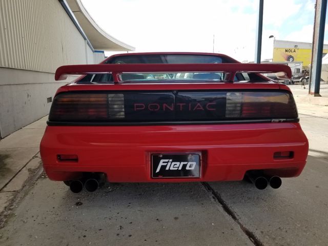 1988 Pontiac Fiero - photo 3