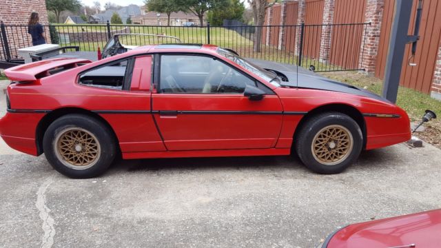 1988 Pontiac Fiero GT - photo 2