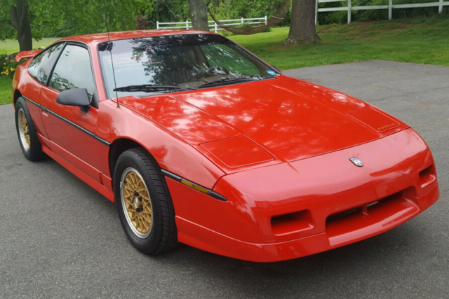 1988 Pontiac Fiero GT - photo 2