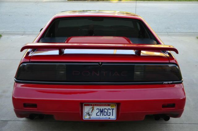 1988 Pontiac Fiero GT - photo 2