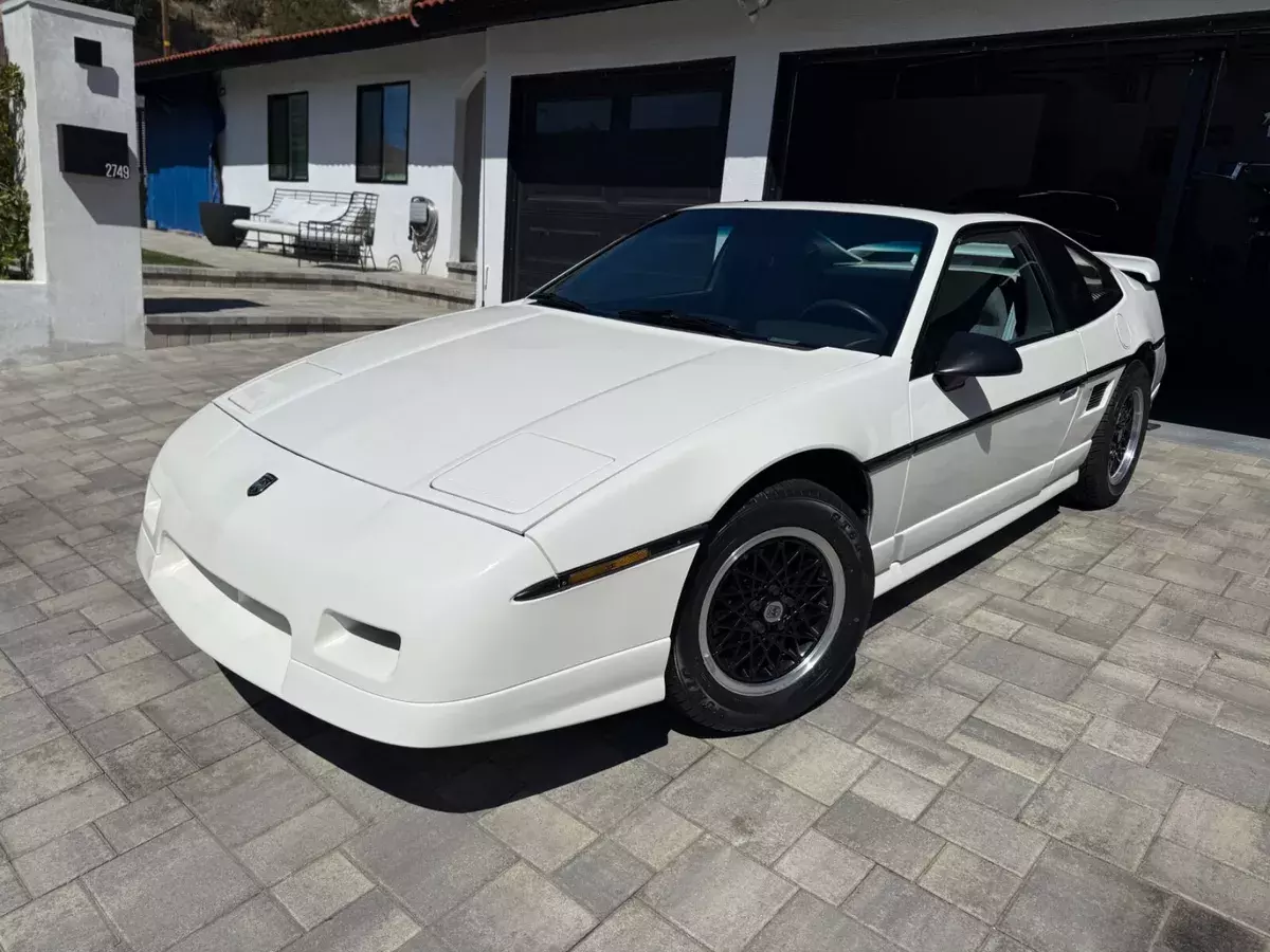 1988 Pontiac Fiero