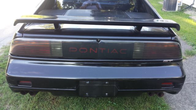 1988 Pontiac Fiero GT - photo 2