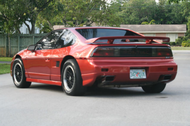 1988 Pontiac Fiero GT Coupe 2-Door - photo 4